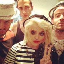 Load image into Gallery viewer, Lucky Bones