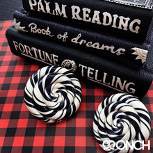 Load image into Gallery viewer, Halloween Candy Ring