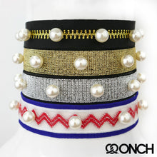 Load image into Gallery viewer, Metalic Pearl Chokers
