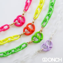 Load image into Gallery viewer, Chunky chain ONCH Pretzel necklaces
